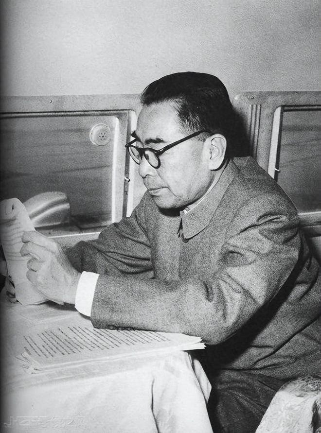 72年陈毅病逝悼词出现“有功有过”4字毛主席审阅后提笔划掉